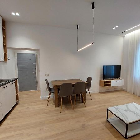 Luxury Apartments Blloku Тирана Екстер'єр фото