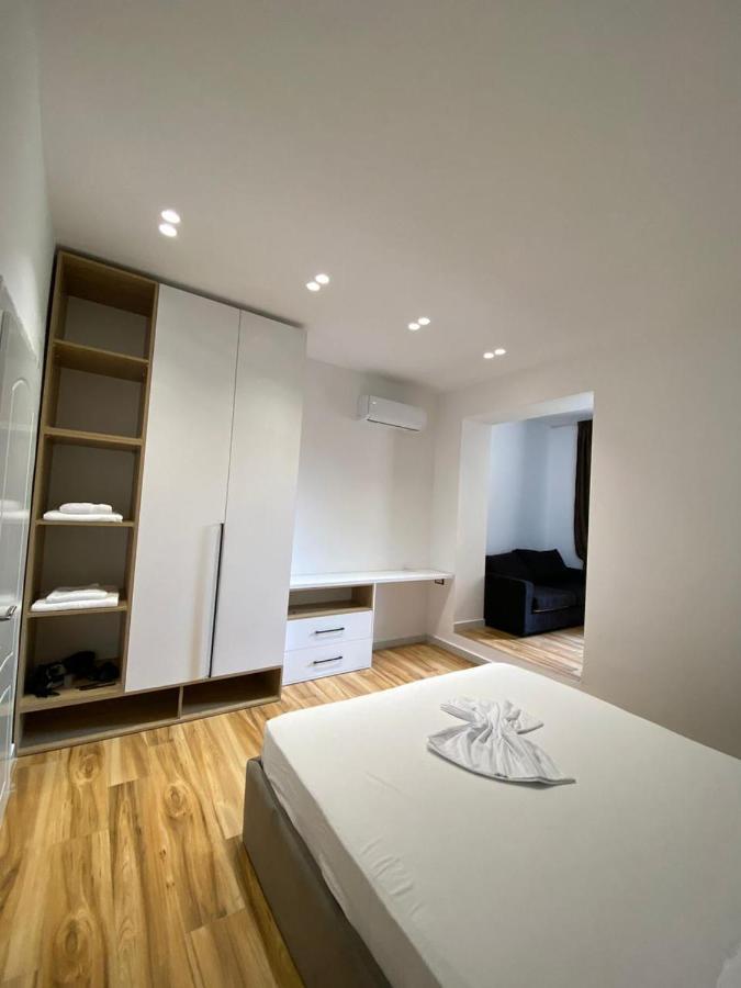 Luxury Apartments Blloku Тирана Екстер'єр фото