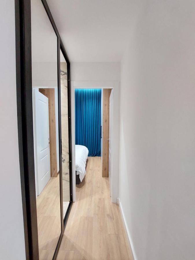 Luxury Apartments Blloku Тирана Екстер'єр фото
