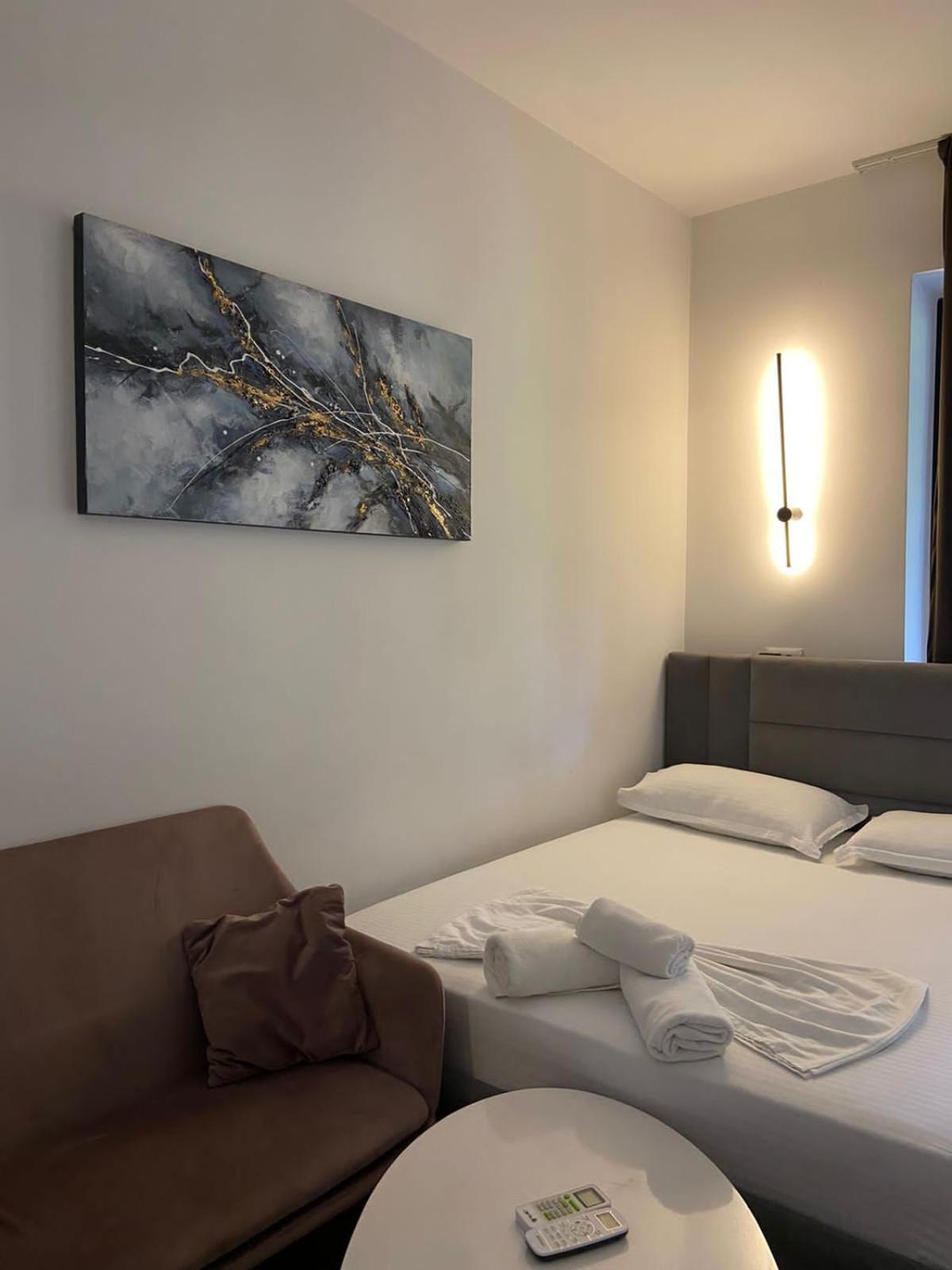 Luxury Apartments Blloku Тирана Екстер'єр фото