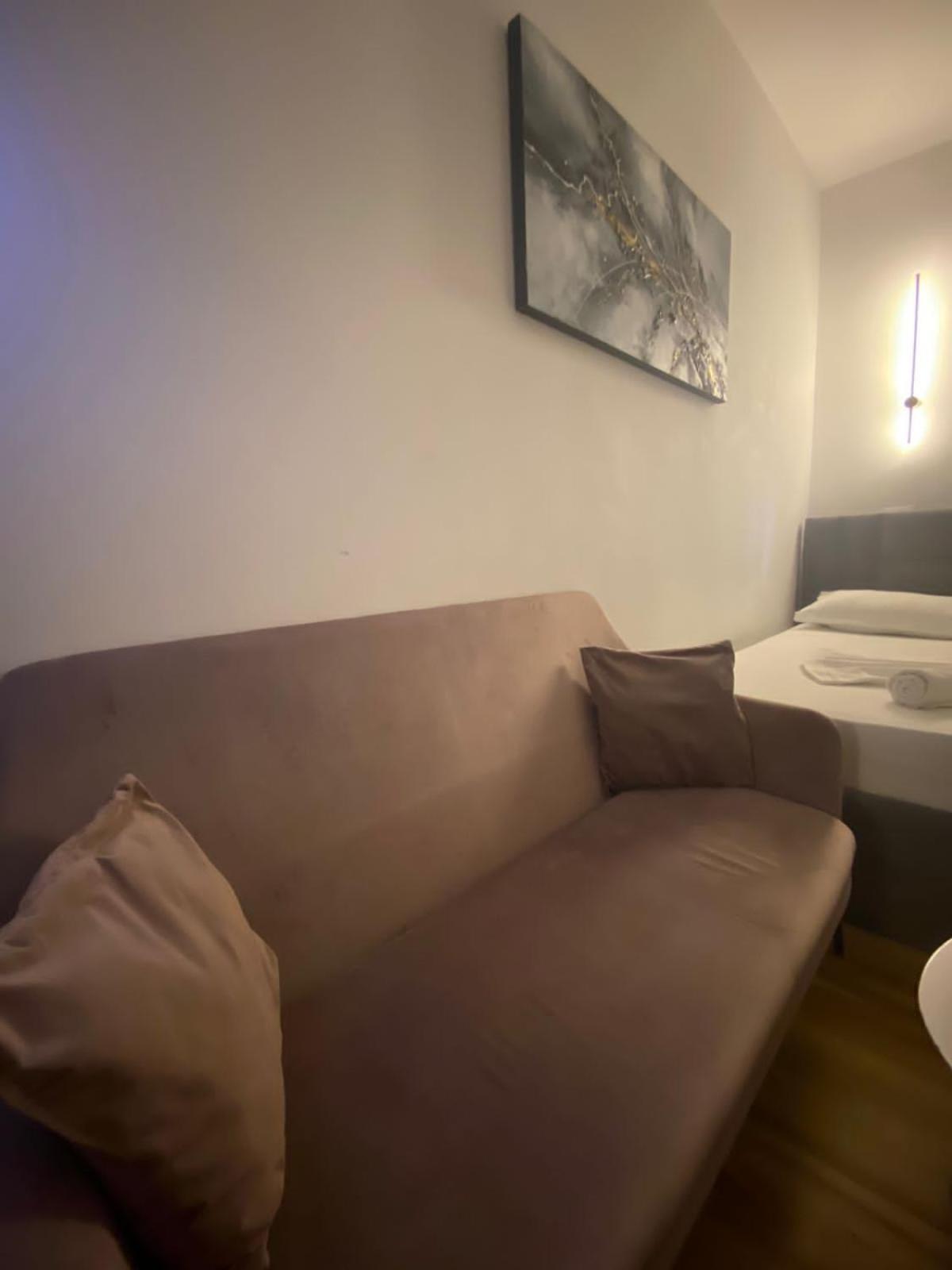 Luxury Apartments Blloku Тирана Екстер'єр фото