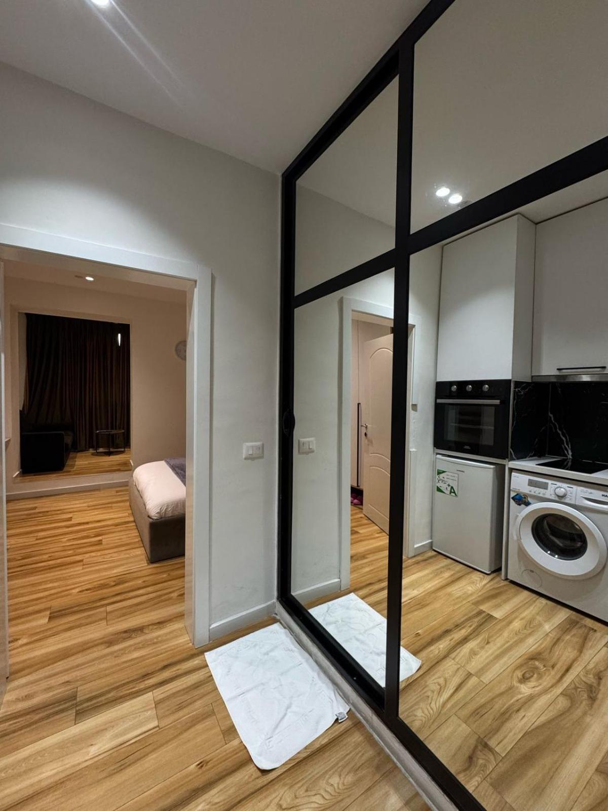 Luxury Apartments Blloku Тирана Екстер'єр фото