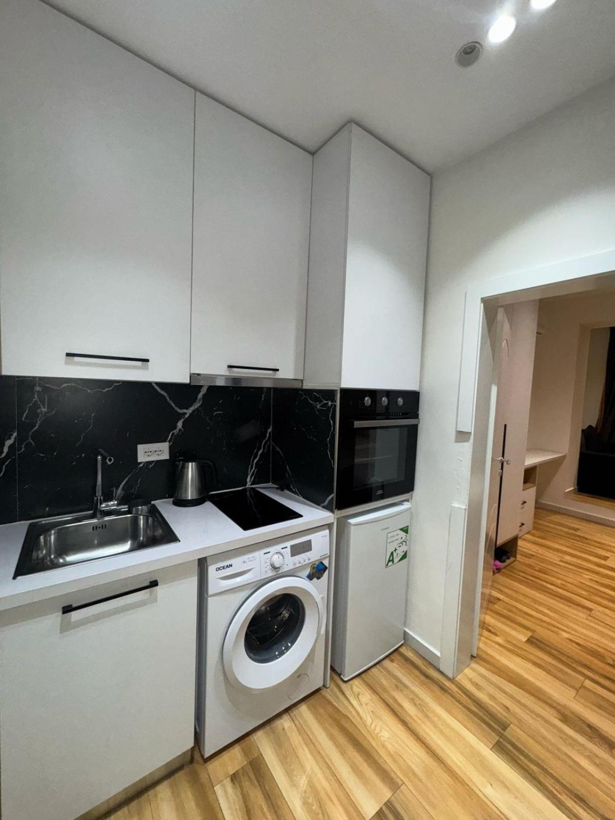 Luxury Apartments Blloku Тирана Екстер'єр фото