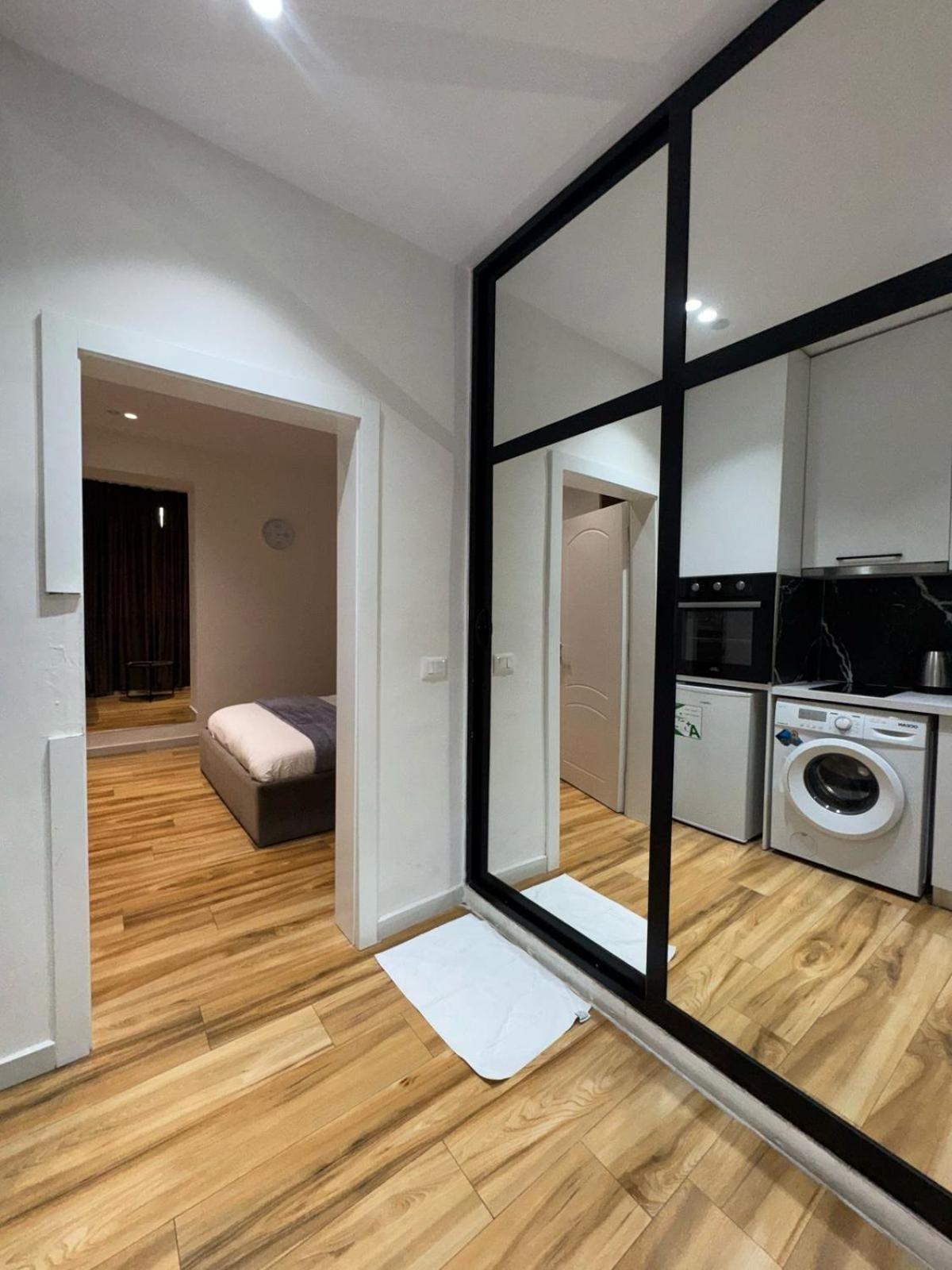 Luxury Apartments Blloku Тирана Екстер'єр фото
